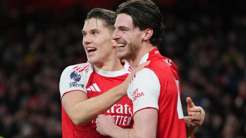 门将扑救 门将扑救